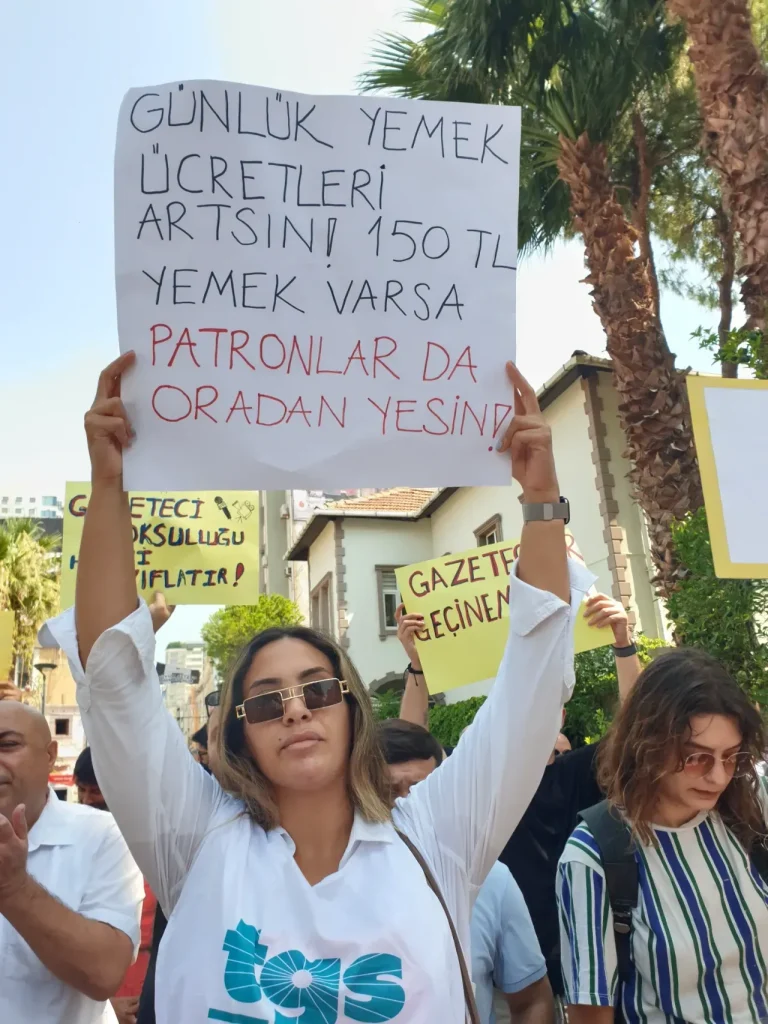 TGS İzmir Şubesi Medya patronlarına sesleniyoruz: Geçinemiyoruz izmir gazetecilerin eylemi izmir gazeteciler izmir tgs