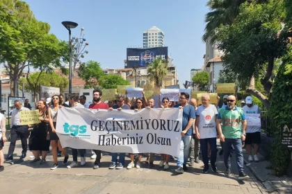 TGS İzmir Şubesi Medya patronlarına sesleniyoruz: Geçinemiyoruz izmir gazetecilerin eylemi izmir gazeteciler izmir tgs