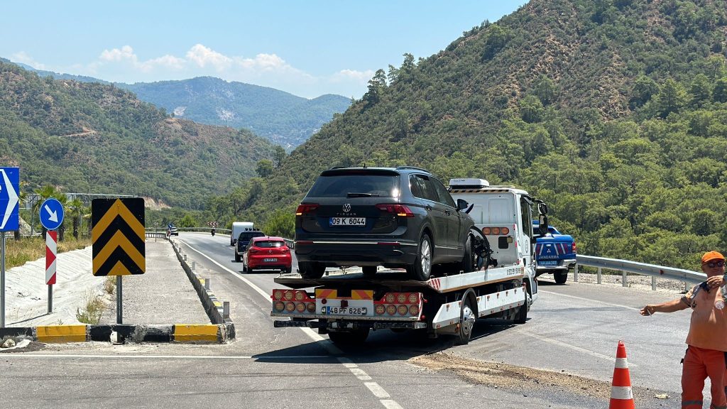 Göcek kaza  fethiye trafik kazası fethiye kaza göcek mahallesi fethiye'de fransız uyruklu fethiyede bir fransız hayatını kaybetti