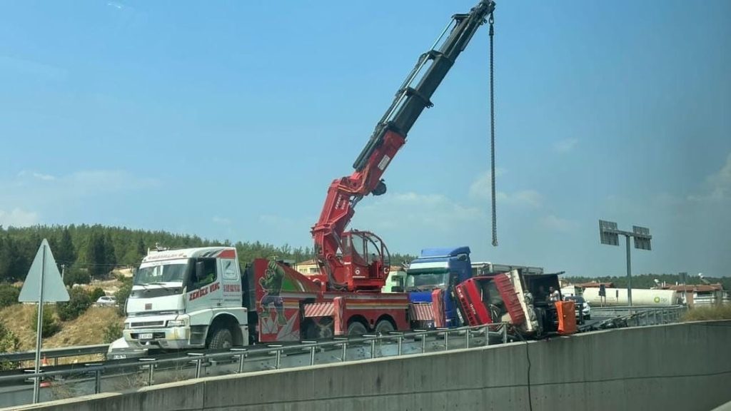 yatağan trafik kazası yatağan kaza yatağan kamyonet trafik kazası yatağan kamyonet devrilmesi