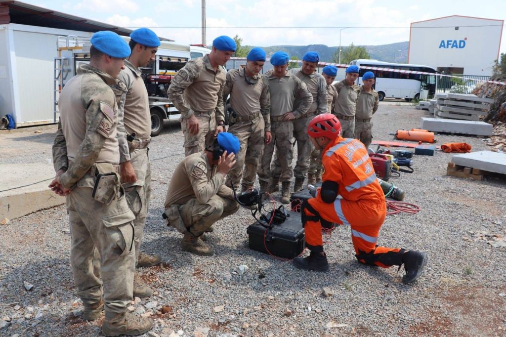 Muğla İl Jandarma Komutanlığı muğla deprem eğitimi jak eğitimi jandarma deprem eğitimi