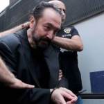 adnan oktar kimdir, adnan oktar son hali, adnan oktar suçu ne, adnan oktar kedicikleri, adnan oktar davası