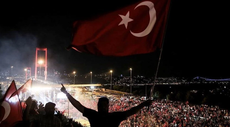 15 temmuz resmi tatil mi, 15 temmuz tatil mi, 15 temmuz demokrasi ve milli birlik günü mesajları, 15 temmuz demokrasi ve milli birlik günü anlam ve önemi, 15 temmuz hangi gün