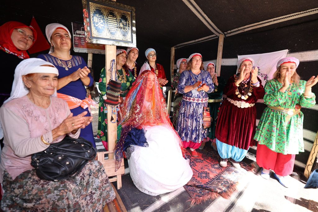 Uluslararası Muğla Yörük Türkmen Toyu yörük türkmen toyu Muğla yörük türkmen Muğla Yörük Obaları Derneği Muğla Büyükşehir Belediyesi
