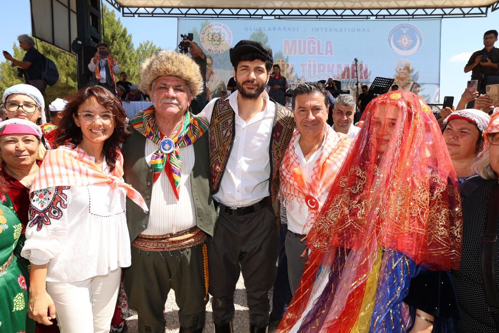 Uluslararası Muğla Yörük Türkmen Toyu yörük türkmen toyu Muğla yörük türkmen Muğla Yörük Obaları Derneği Muğla Büyükşehir Belediyesi