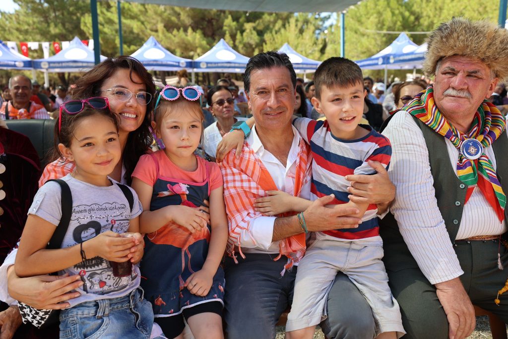 Uluslararası Muğla Yörük Türkmen Toyu yörük türkmen toyu Muğla yörük türkmen Muğla Yörük Obaları Derneği Muğla Büyükşehir Belediyesi