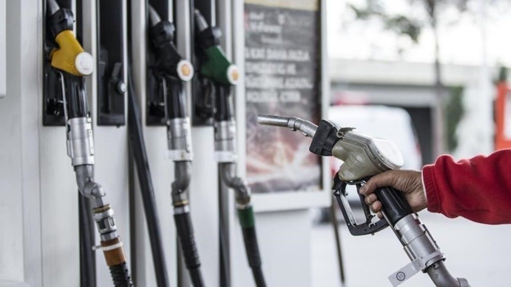  akaryakıt indirim, benzine indirim, akaryakıta indirim, akaryakıt fiyatları, motorine indirim var mı