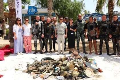 Bodrum Gümbet Koyu’nda yapılan deniz dibi temizliğinde, Gümbet Koyu’nda gerçekleştirilen deniz dibi temizliği