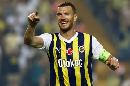 Edin Dzeko'ya Hajduk Split'ten, Edin Dzeko'ya