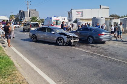 Bodrum’da otomobil minibüse çarptı, otomobilin minibüse çarptığı kazada