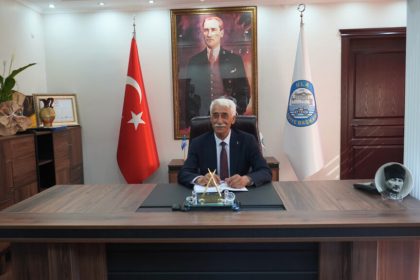 Mehmet Caner Ula Mehmet Caner Mehmet Caner sokak köpekleri ula belediye başkanı ula belediye başkanı köpek