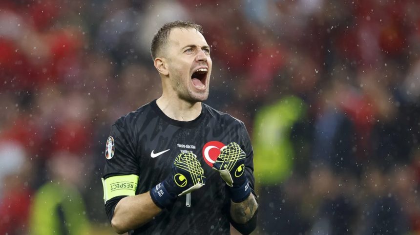 Mert Günok kimdir, Mert Günok