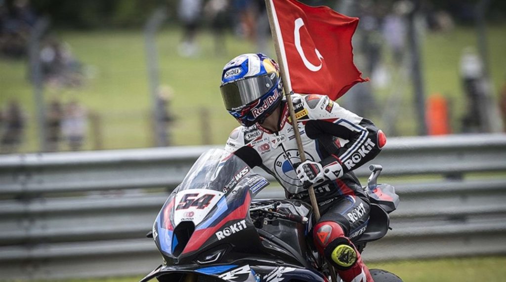 Milli motosikletçiler, motosiklet yarışlarında,