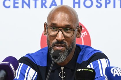 Anelka, Central Hospital Ümraniyespor,