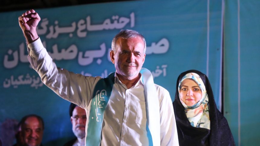 İran'ın yeni cumhurbaşkanı, Mesud Pezeşkiyan kazandı
