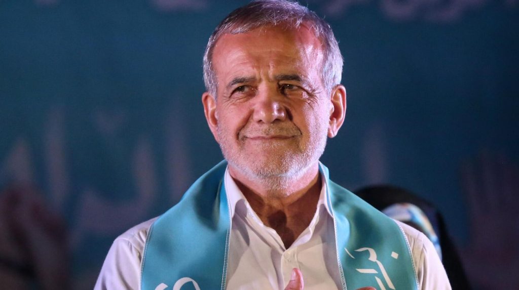 İran'ın yeni cumhurbaşkanı, Mesud Pezeşkiyan kazandı