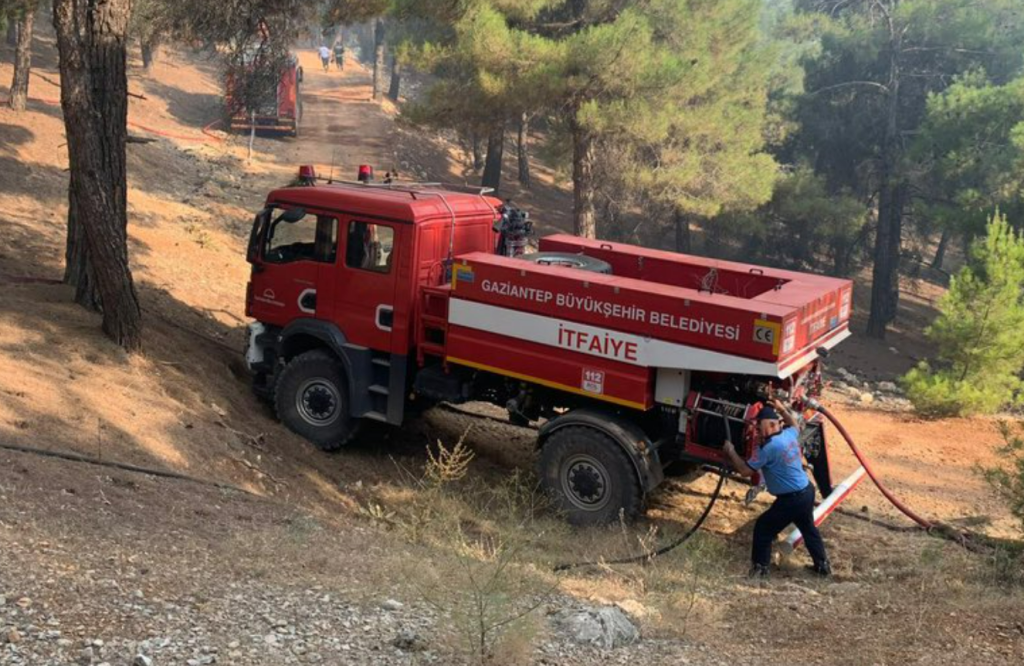 Gaziantep orman yangınıDülükbaba yangınDülük BabaGaziantep yangınGaziantep son dakika yangın