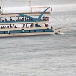 Gökova Körfezi’nde fırtınaya yakalana botu, Gökova Körfezi’nde lastik botlarının yakıtı biten