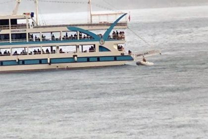 Gökova Körfezi’nde fırtınaya yakalana botu, Gökova Körfezi’nde lastik botlarının yakıtı biten