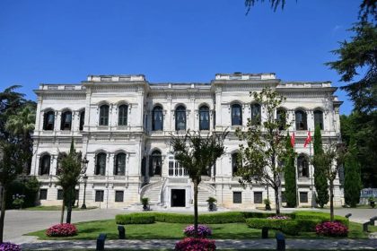 Yıldız Sarayı'nda, Yıldız Sarayı