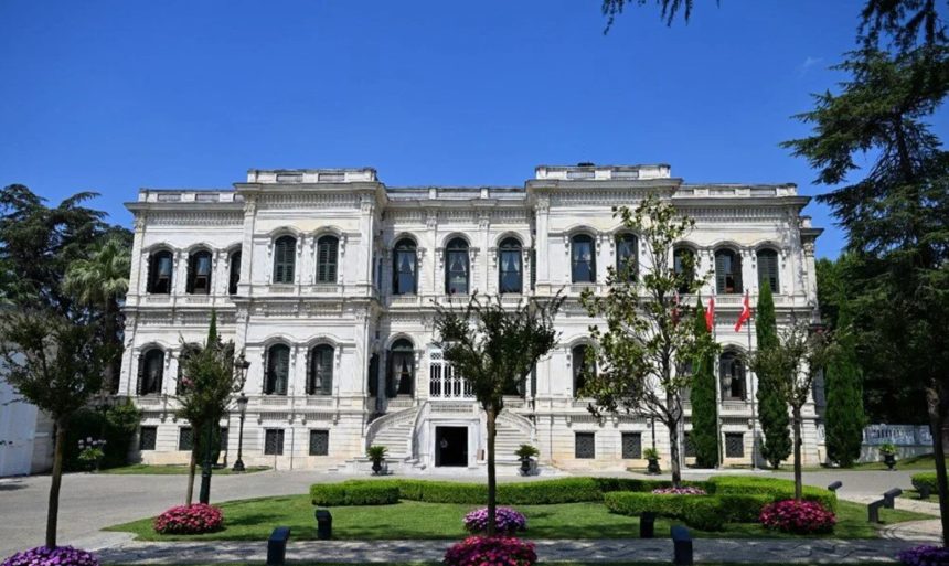 Yıldız Sarayı'nda, Yıldız Sarayı