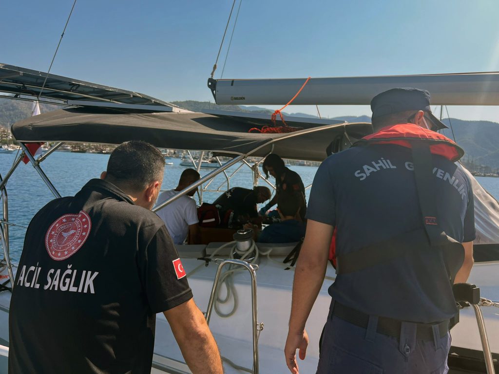 marmaris tıbbi tahliye marmaris sahil güvenlik marmaris sahil güvenlik tahliye marmaris denizde rahatsızlanan marmaris sahil güvenlik tıbbi tahliye