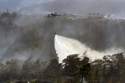 Milas yangın Milas orman yangını orman yangını soğutma çalışması muğla yangını soğutma çalışması muğla yangın