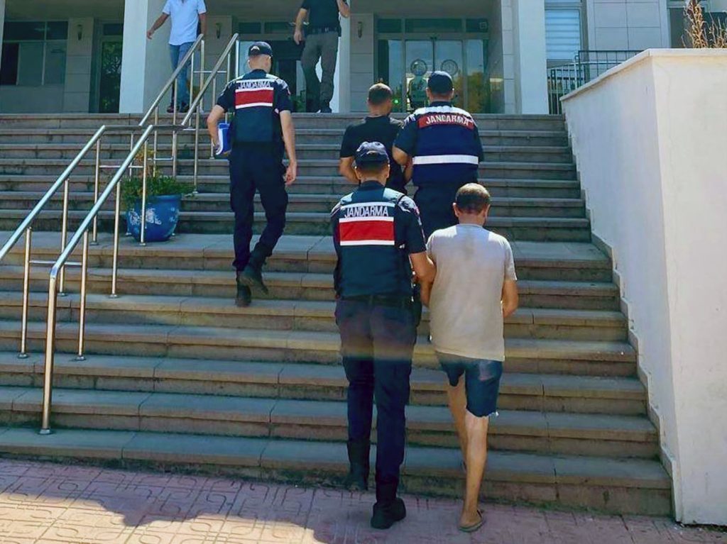 Muğla göçmen kaçakçılığı Muğla İl Jandarma Komutanlığı Muğla göçmen göçmen kaçakçılığı operasyonu muğla 20 tuutuklama