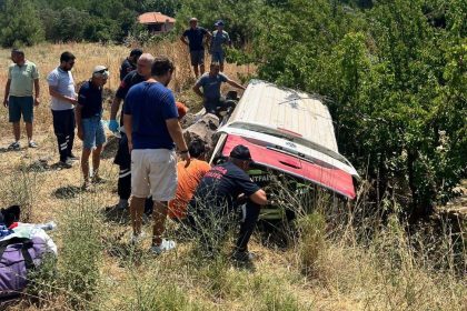 milas trafik kazası milas kaza milas minibüs kazası milas korucuk kaza milas minibüs devrildi
