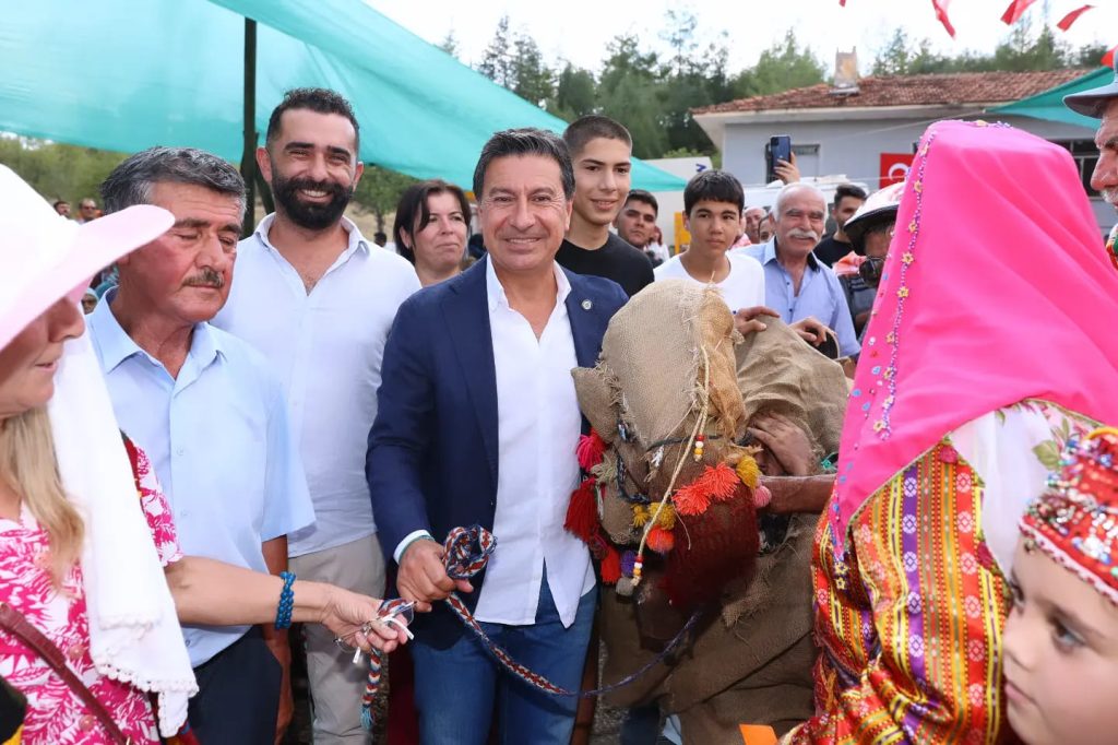 Devecik-Âmincik Şenliği Seydikemer’de Seydikemer Devecik-Âmincik Şenliği Ahmet aras seydikemer Muğla Büyükşehir Belediye Başkanı Ahmet Aras