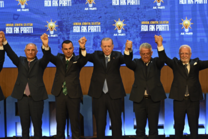 ak parti'ye katılan belediye başkanları ak parti'ye geçen belediyeler akp ye geçecek belediye başkanları ak partiye kimler katılacak akp ye geçen belediye başkanları