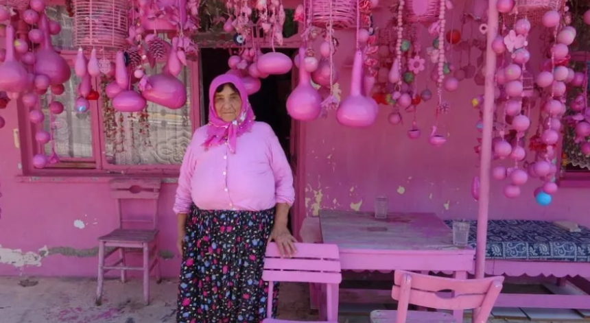 sakine teyze pembe sakine akkul pempeli teyze sakine pembe sakine akkul pempe renk