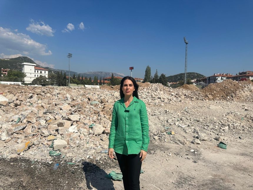 Muğlaspor Gizem Özcan Muğla Atatürk Stadyumu CHP Muğla Milletvekili Gizem Özcan