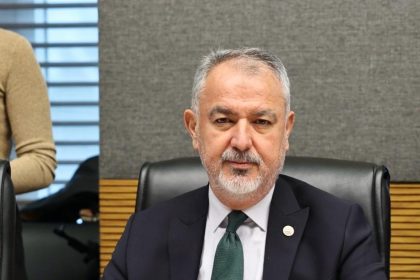 Tarım ve Orman Bakanı CHP Muğla Milletvekili Cumhur Uzun uyku keki