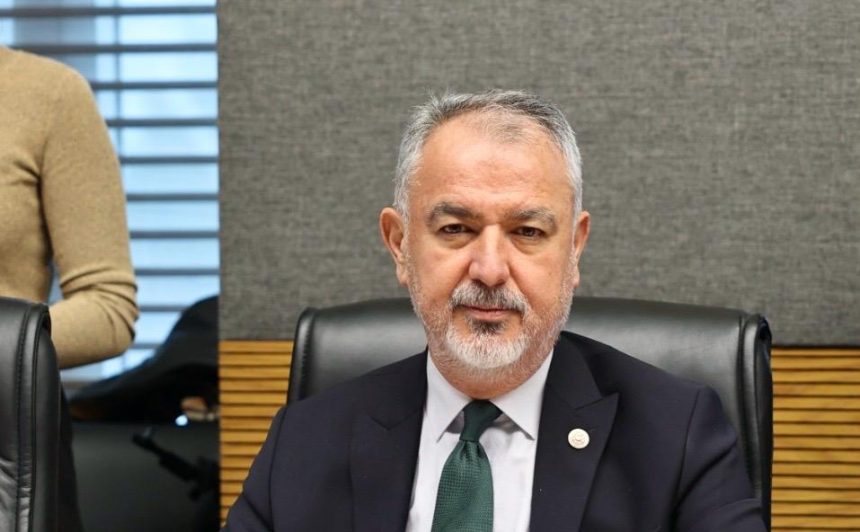 Tarım ve Orman Bakanı CHP Muğla Milletvekili Cumhur Uzun uyku keki