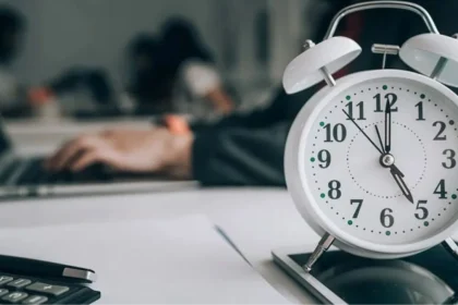 mesai saatleri çalışma saatleri türkiye gazetesi haftalık çalışma saati çalışma saatleri düşüyor mu