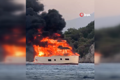 fethiye tekne yangını fethiye yangın fethiye akvaryum koyu yangın fethiyede tekne yangını fethiyede tekne yandı