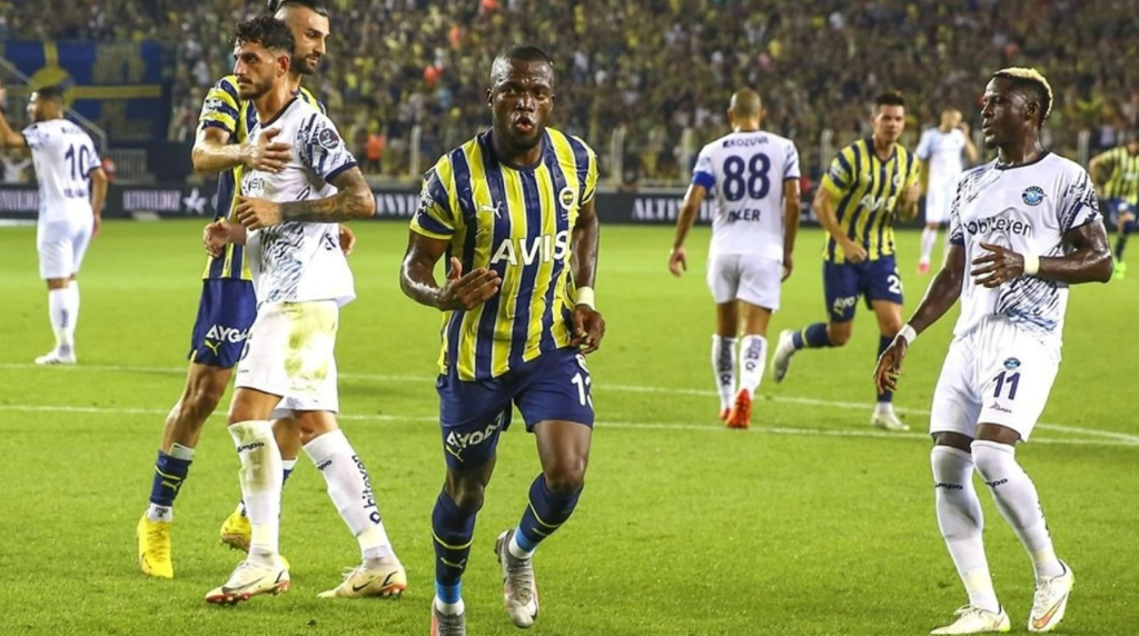 Fenerbahçe muhtemel 11, FB Adana Demirspor muhtemel 11, Fenerbahçe Adana Demirspor maçı muhtemel 11, FB maçı kaçta, Fener maçı kaçta.
