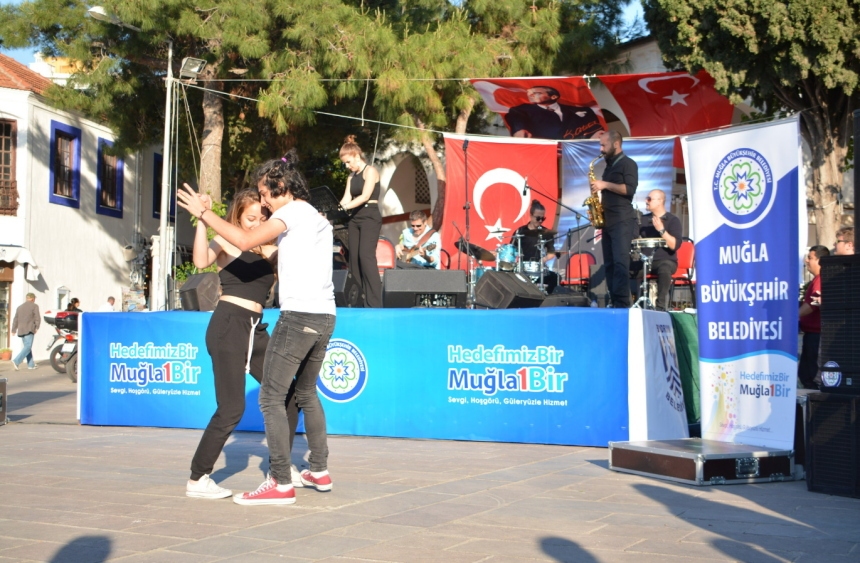 datça 30 ağustos konseri datça 30 ağustos etkinlikleri 2024 datça popüler müzik orkestrası konseri datça 30 ağustos konseri 2024 datça 30 ağustos konseri ne zaman