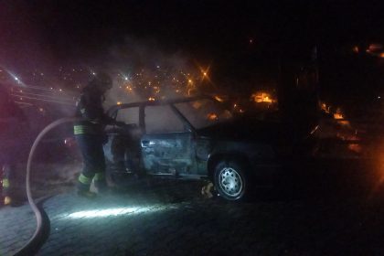 Muğla park halindeki araç yangını menteşe araba yangını