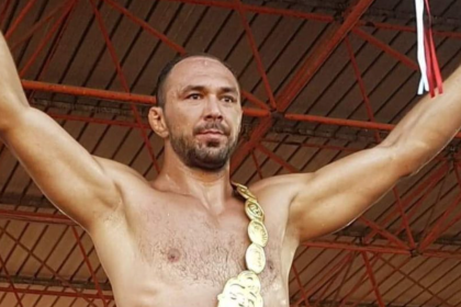 Ali Gürbüz sakatlandı, Ali Gürbüz, başpehlivan, Elmalı Güreşleri, Geleneksel Altın Kiraz Yağlı Güreşleri, yağlı güreş