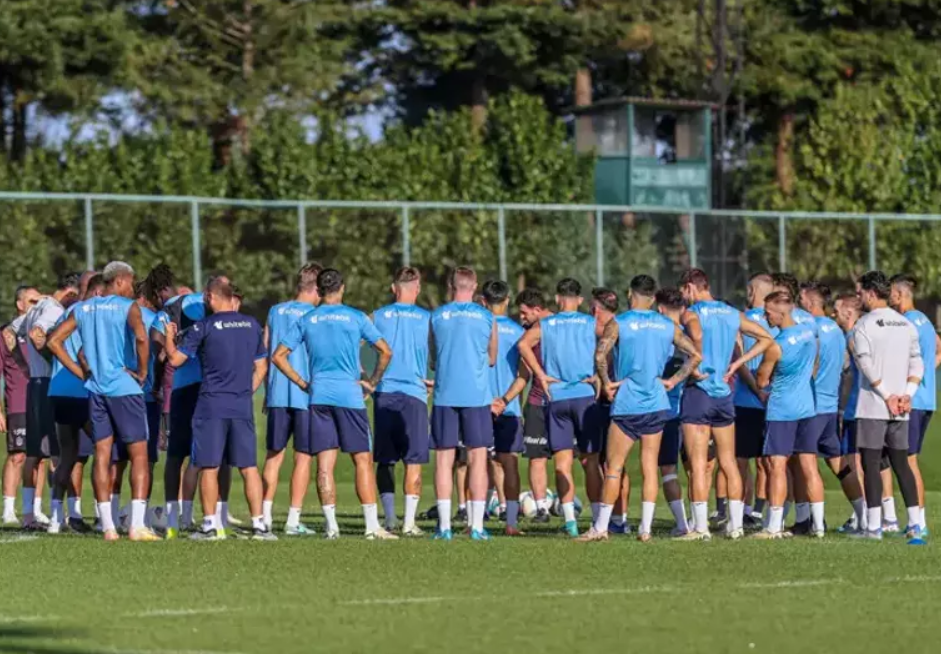 Trabzonspor Konyaspor muhtemel 11Trabzonspor maç kadrosuTrabzonspor Konyaspor maç kadrosuTrabzonspor Konyaspor maçıTrabzonspor Konyaspor 11ler Papara Park'ta