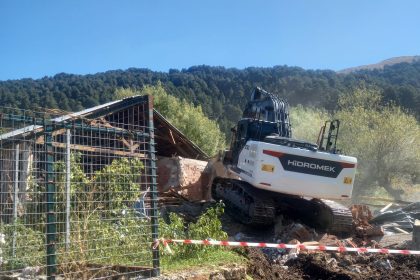 Fethiye nif mahallesi Fethiye belediyesi yıkım Kaçak yapı yıkımı Fethiye Belediyesi