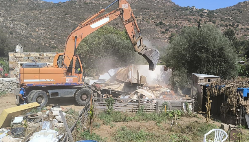 Bodrum kaçak yapı bodrum kaçak bodrum hazine arazisi Turgutreis kaçak yapı