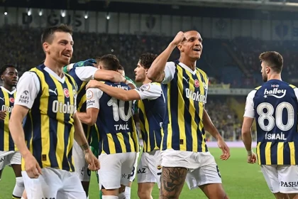 Antalyaspor Fenerbahçe maçı Antalyaspor Fenerbahçe Antalyaspor Fenerbahçe hangi kanalda Antalyaspor Fenerbahçe ne zaman Antalyaspor Fenerbahçe maçı saat kaçta Corendon Airlines Park'ta