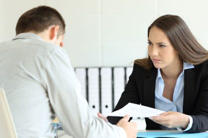 işten çıkarıldığımda hangi haklarım var, kıdem tazminatı, işten çıkarıldığında hak, ihbar süresi nedir, kıdem tazminatı şartları