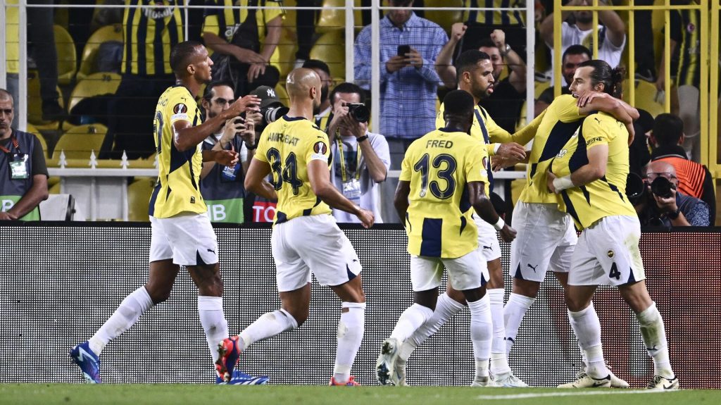 Twente Fenerbahçe muhtemel 11 Fenerbahçe maç kadrosu Twente Fenerbahçe maç kadrosu Twente Fenerbahçe maçı Twente Fenerbahçe 11ler