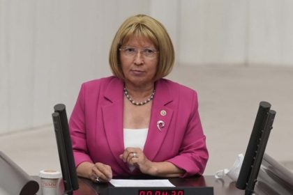 nurten yontar meme kanseri meme kanseri meme kanseri farkındalık eylemi nurten yontar nurten yontar eylem