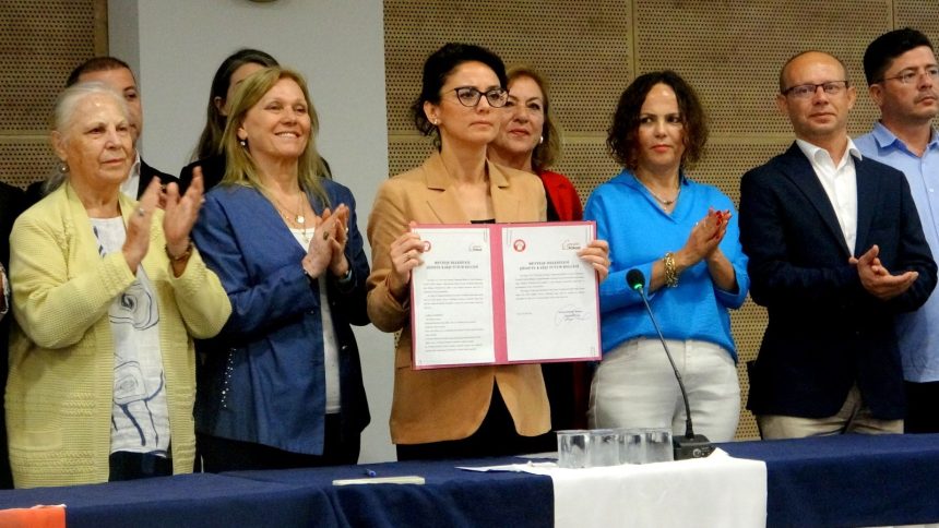 gonca köksal açıklama kadın cinayetlerine karşı açıklama Menteşe Belediye Başkanı Gonca Köksal kadın cinayetleri