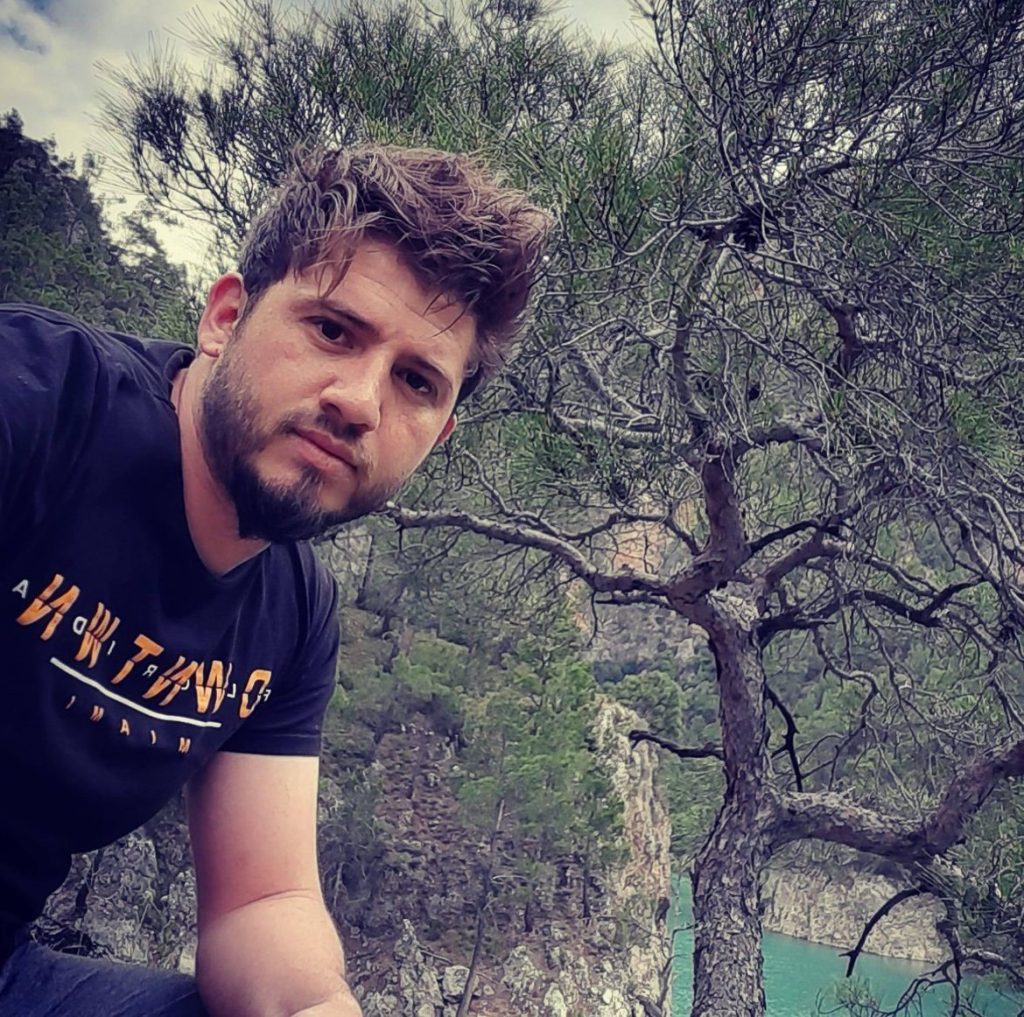 Milas trafik kazası  milas kaza motosiklet sürücüsü milas Milas bir kişi hayatını kaybetti